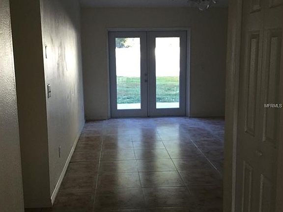 4th image of 912 Whisler Ct