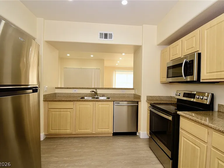 8000 Badura Ave #1092 — Photo 7