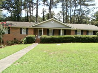 212 Bordeaux Dr, Fayetteville, GA 30214