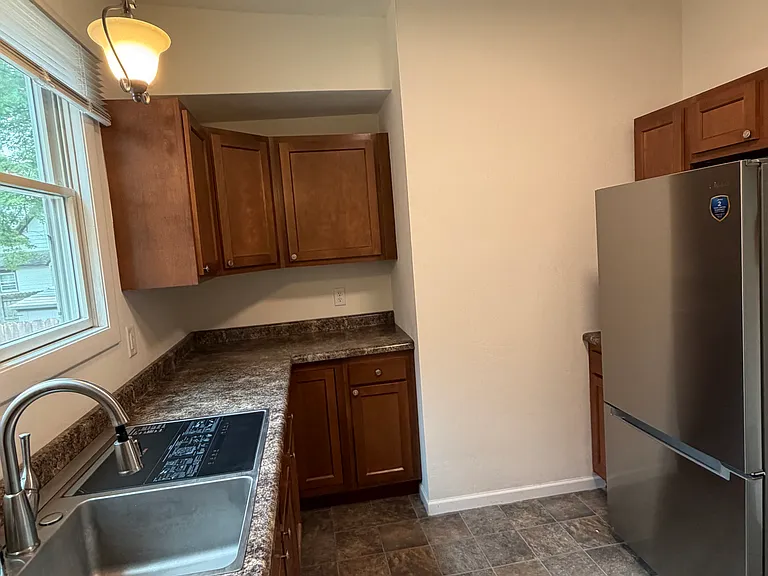 536 N Durkee St #2 — Photo 2