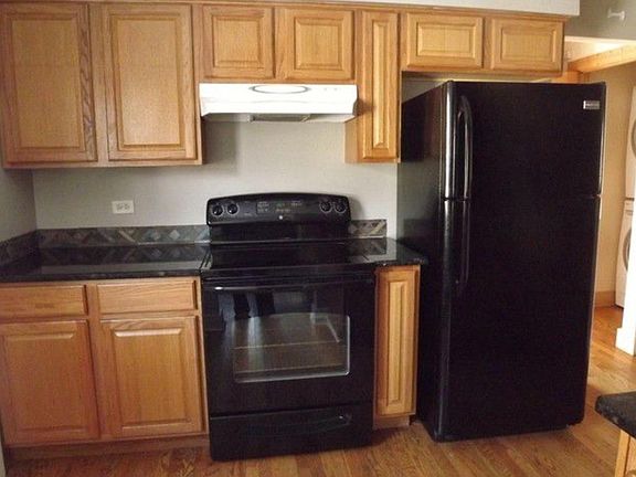 3rd image of 243 S Seymour Ave
