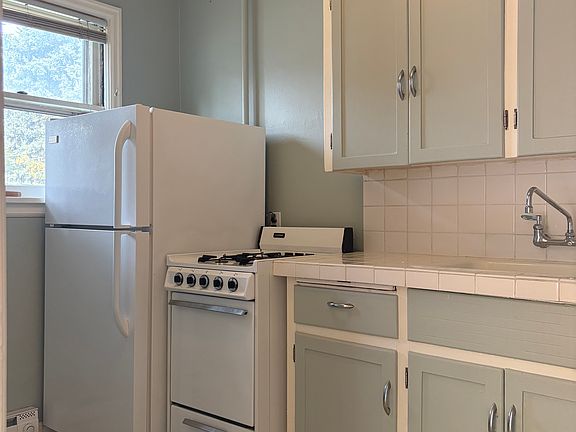 4th image of 2028 W Pacific Ave #1
