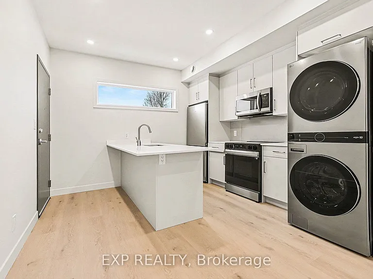 1301 Dorchester Ave — Photo 3