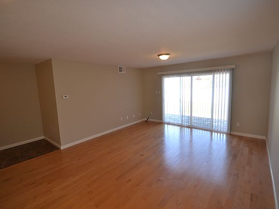3rd image of 138 McGrue Ave