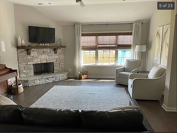 5th image of 9335 Crescent Lodge Cir