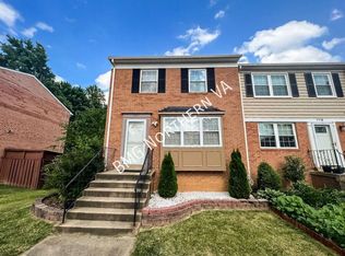 7711 Trevino Ln, Falls Church, VA 22043
