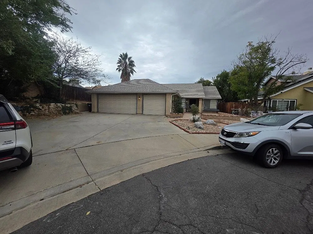 3 bed, 2.0 bath, 1277 sqft, $3,000 — Photo 1