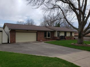 516 Friendly Dr, Marshalltown, IA 50158