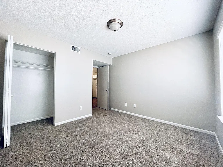 201 Notting Hill Cir #1-205 — Photo 8