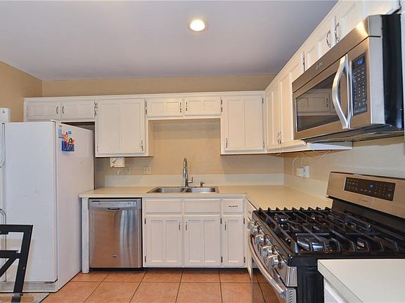 3rd image of 1800 Dublin Dr