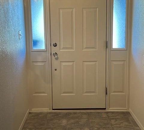 4th image of 5317 S Sioux Avenue