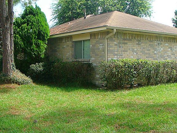 3rd image of 5526 Stone Creek Dr