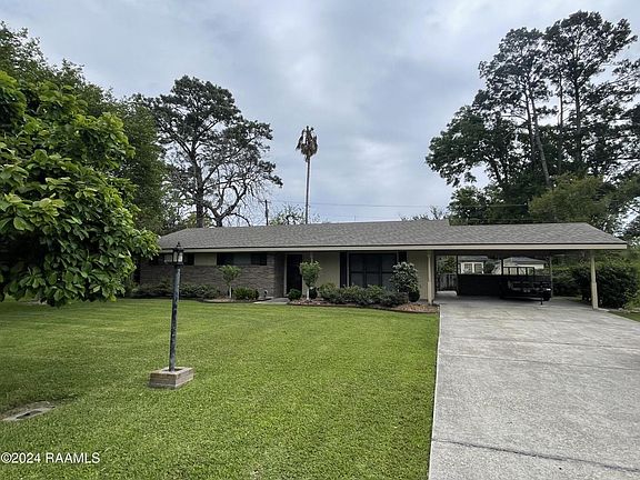2nd image of 525 Alonda Dr