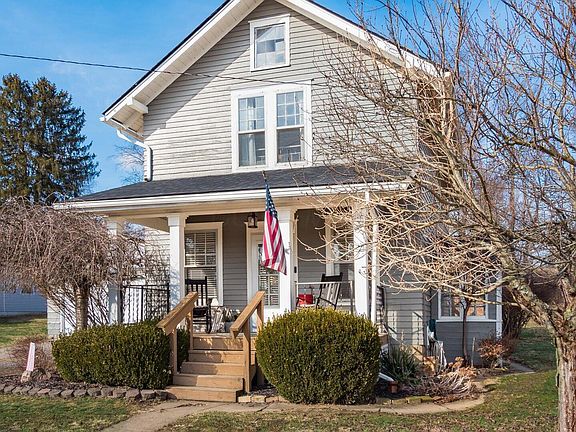 2nd image of 464 Garden Ave