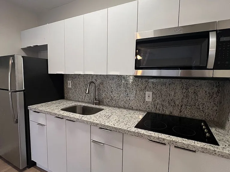 381 Sharar Ave — Photo 1