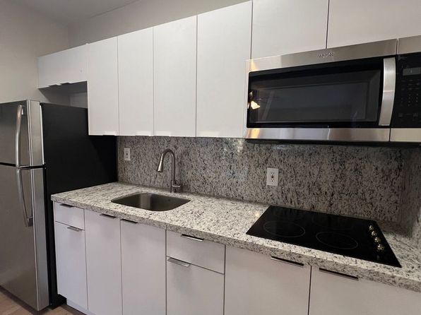 381 Sharar Ave #4