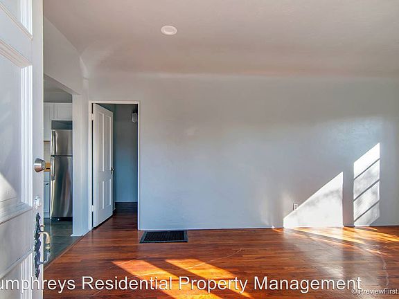 4th image of 3147 30th St