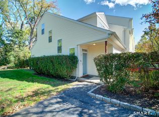 Williamsburg Chase, Orange, CT 06477