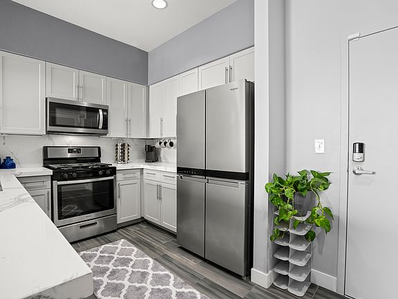 5th image of 445 Island Ave Unit 709