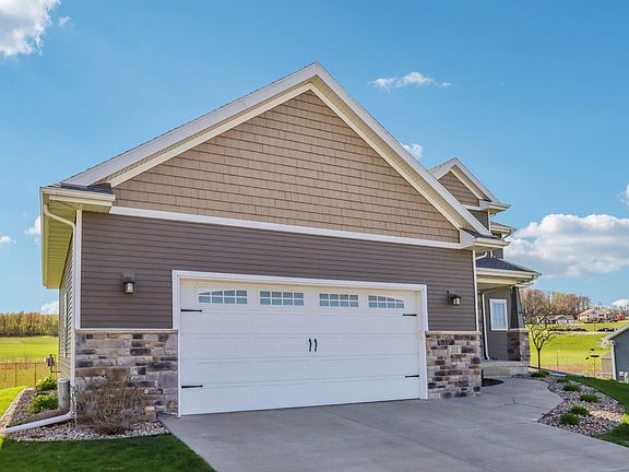 5th image of 212 Ridgestone Dr
