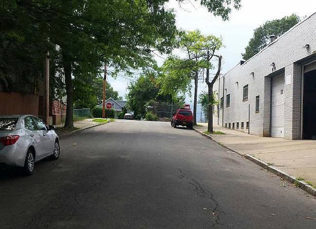 2nd image of 18 Lancraft St