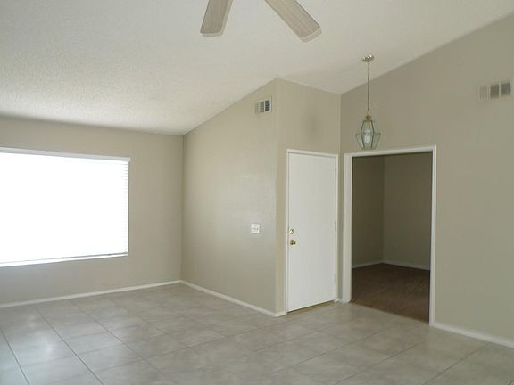3rd image of 14251 Petaluma Ct