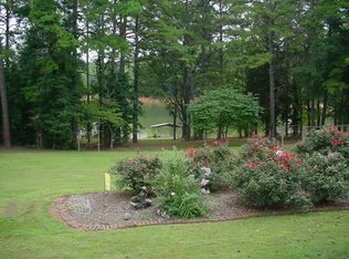 358 Bailey Cir, Townville, SC 29689