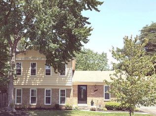 8900 Tuckaway Ct, Fort Washington, MD 20744