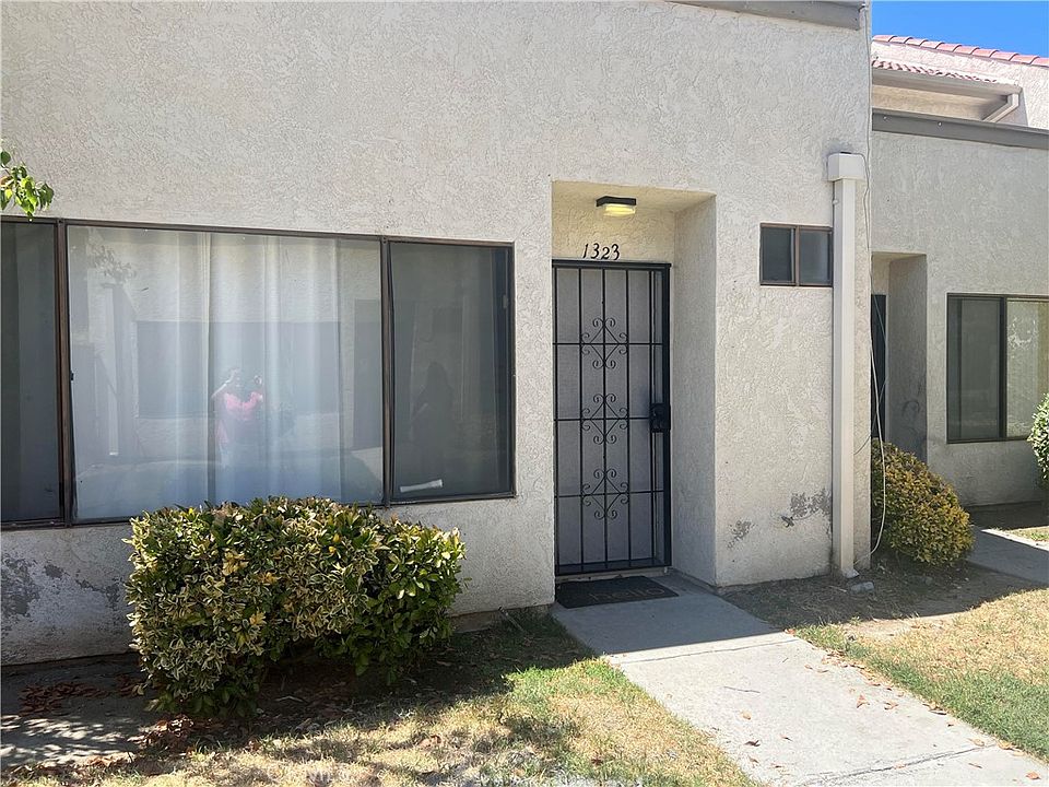 1st image of 1323 W Latham Ave