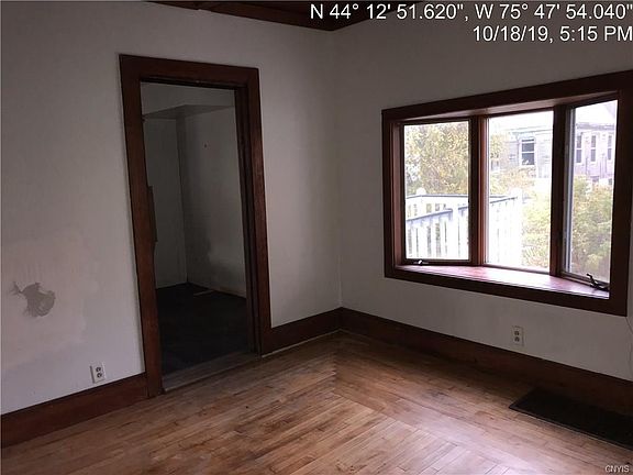 5th image of 210 Commercial St