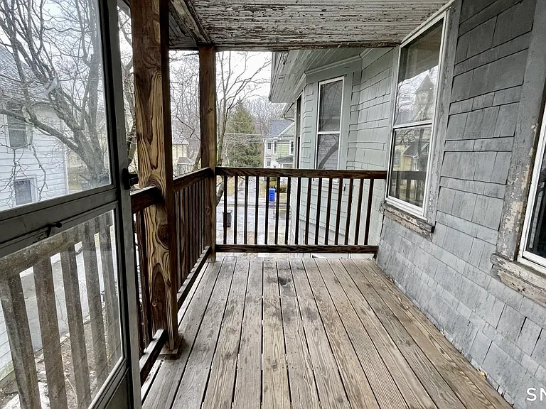 58 E Pearl St — Photo 19