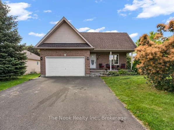 4 Champlain Blvd, Kawartha Lakes, ON K9V 0H9
