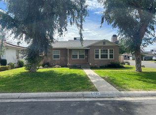 2221 Bradford St, Bakersfield, CA 93304