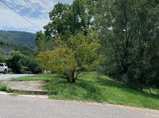 927 5th St SE, Roanoke, VA 24013