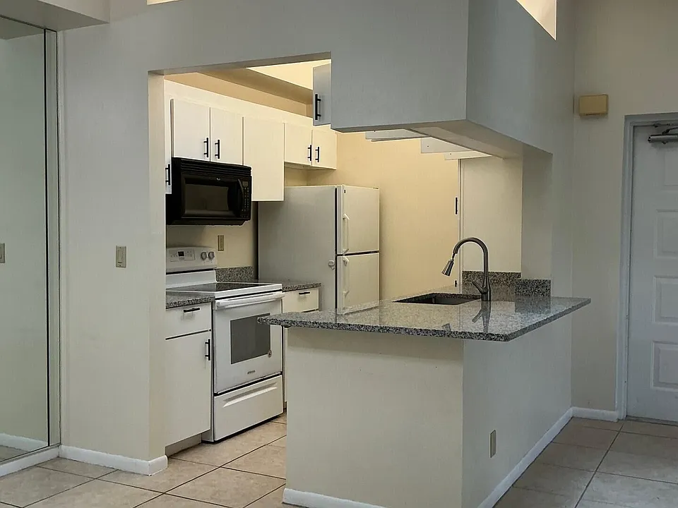 2506 SE Anchorage Cv #C-3