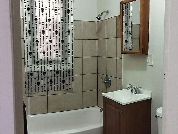 5th image of 1420 S Millard Ave Unit 1