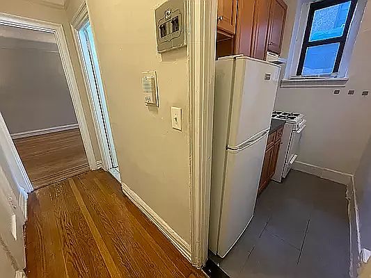 5th image of 25-06 30th Dr APT 1B