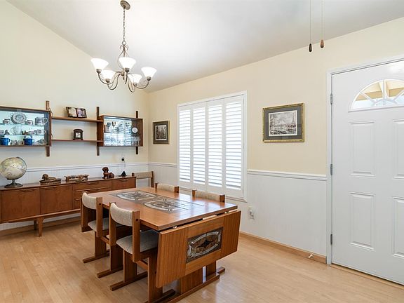 3rd image of 1540 Sunview Court