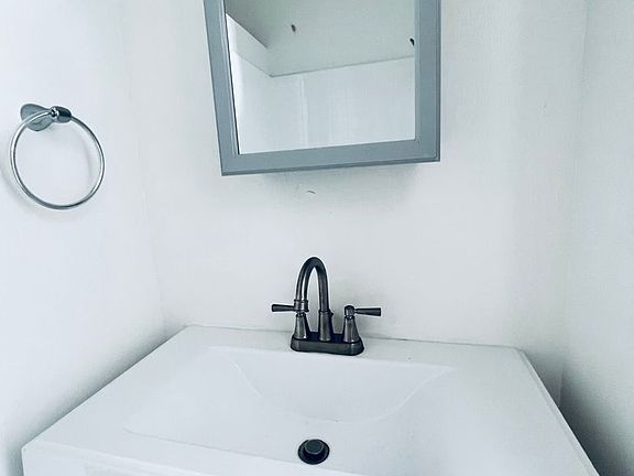 5th image of 250 Loma Dr APT 102