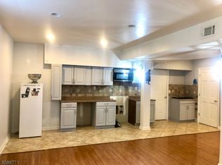 2 Windy Bush Ln, Sparta, NJ 07871