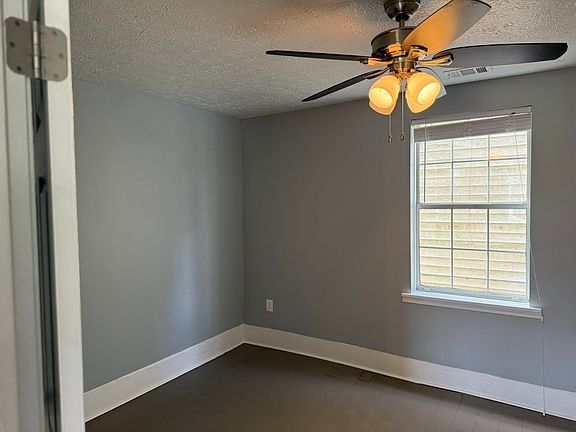 5th image of 1740 E Market St