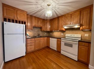 19 Cogswell Ave #8, Cambridge, MA 02140