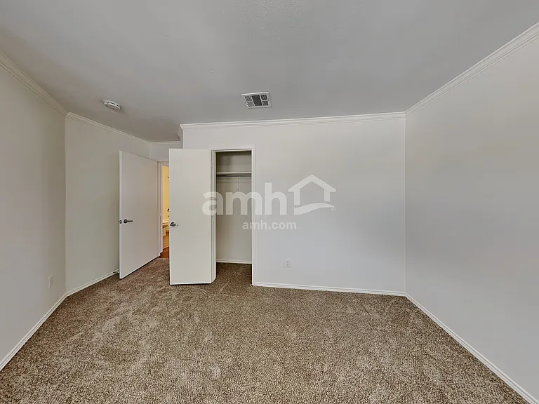 9921 Thomas Jefferson Dr — Photo 16