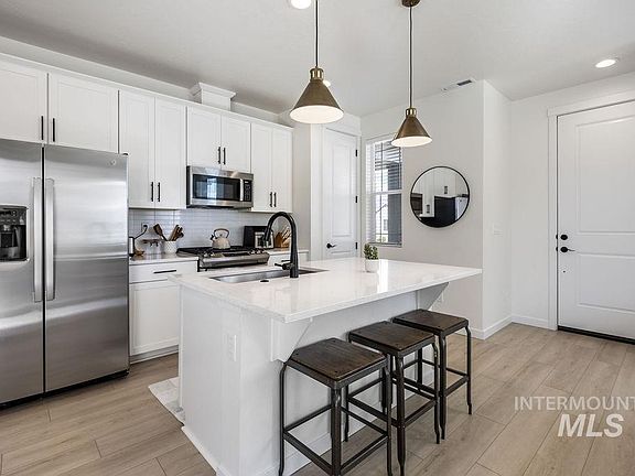3rd image of 12491 W Endsley Ln