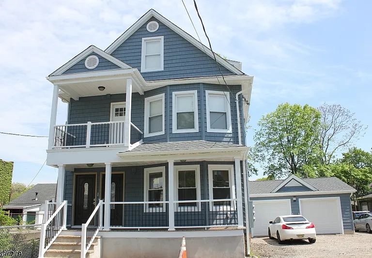 67 N Willow St — Photo 1