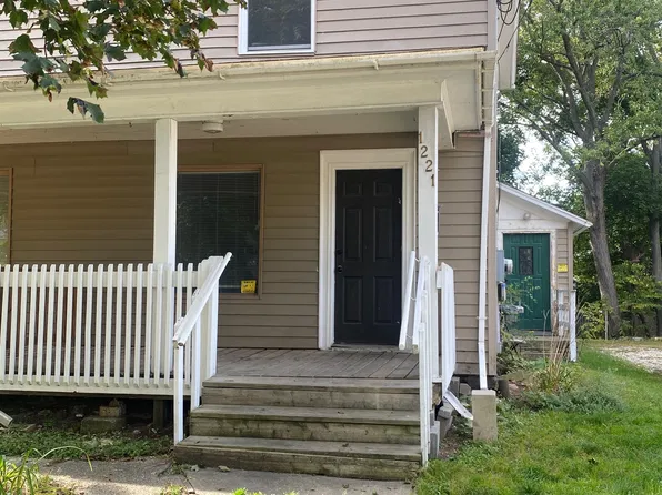 1221 N High St, Lansing, MI 48906