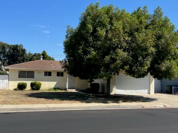619 W San Gabriel Avenue, Clovis, CA 93612