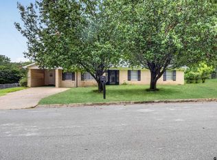 209 N Meadowbrook Dr, Overton, TX 75684