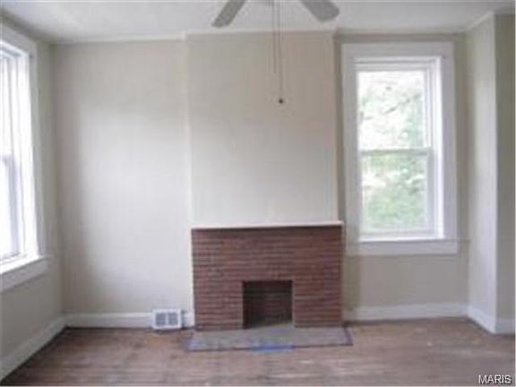 4th image of 2202 Keokuk St