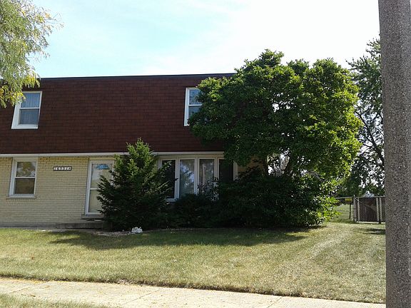 3rd image of 16700 Sharon Ct